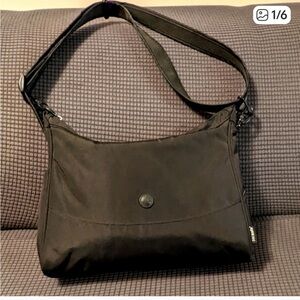 Pacsafe Crossbody Purse- black